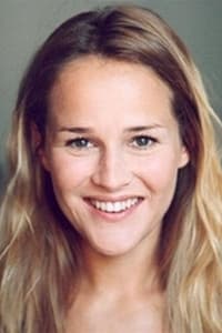 Julie Delafosse in Amateur