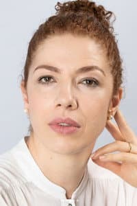 Flávia Strongolli in Os Adultos Estão na Sala