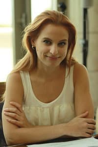 Estilla Mikecz in Beléd estem