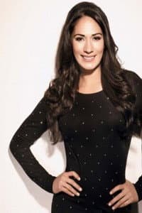 Mónica Gómez in La milagrosa