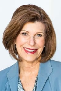 Judy Kain in The Sintern