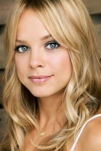 Nicole Paggi in How Not to Propose