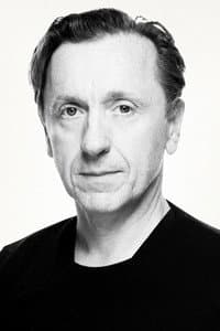 Robert Skjærstad in Magnetisörens femte vinter