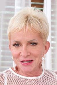 Jean Lo in Cock-Crazy Grannies