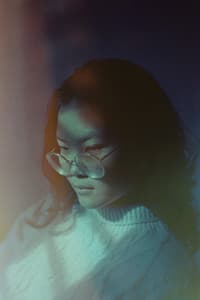Samantha Chan in Suri