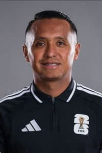 Iván Barton in Så går det till när Fifa väljer VM-finaldomare