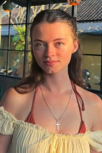 Isabella Meyer in Neverwhen