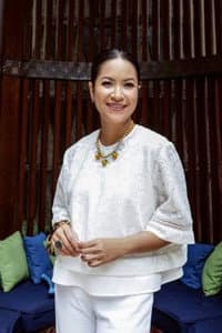 Sari Nila in #FriendButMarried 2
