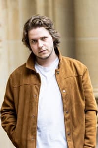 Jonas Bluhm in AVAV