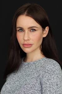 Jeanne Kietzmann in Outcasts
