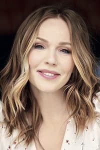 Albina Dzhanabaeva in Измена