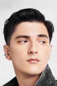 Chinawut Indracusin in Mai Tina Beauty on the beat concert