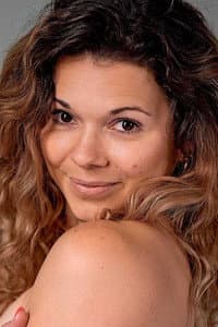 Justine Becattini in Le Show de Noël Must Go On avec Manu Payet