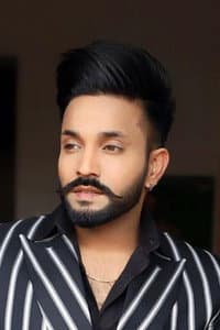 Dilpreet Dhillon in Jaddi Sardar