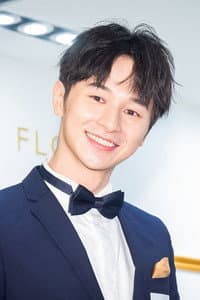 Derek Chang in 泥娃娃