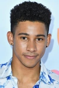 Keiynan Lonsdale in Like.Share.Follow.