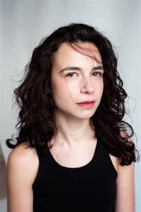 Alice Abraham in Êtes-vous un être humain ?