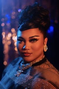 Raquel Largo in I Am