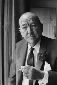 Noël Coward in The Scoundrel