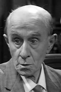 Edward Malin in The Magnificent Six and ½: Ghosts and Ghoulies