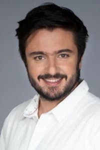 Andres Sandoval in The Owner