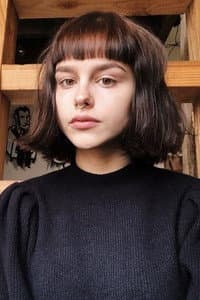 Hanna Mensink in Too Dark For Light