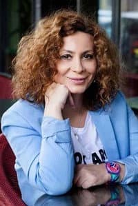 Rozina Kostani in Love: Dashuri