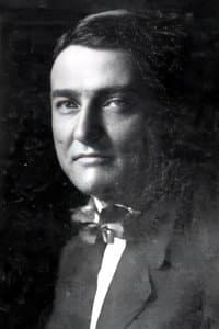 Robert Conness in Monsieur