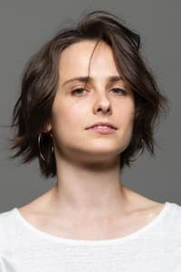 Pauline Chalamet in The Appraisal