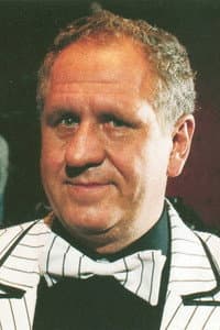 Karl Spiehs in Zwei Nasen tanken Super