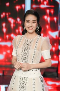 Phí Linh in Cu li không bao giờ khóc