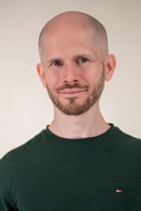 Paweł Olearczyk in Elfy nie jedzą ryżu