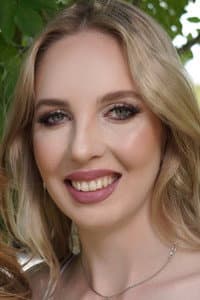 Carolina Savage in Elegant and naughty