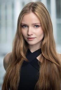 Chloë MacLeod in Foreigner