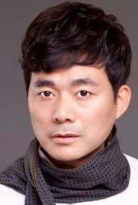Jeong Woo-hyuk in Yeogyosu-ui Eunmilhan Maeryeok
