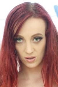 Luna Thrurmann in Contact 4