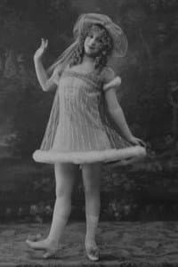 Nelly Palmer in The Little Trespasser