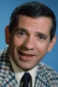 Robert Clary in Ten Tall Men