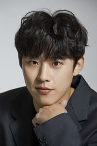 Kim Sung-cheol in The Old Woman with the Knife