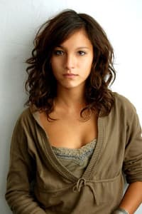Mélanie Tran in À dos