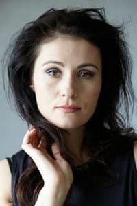 Monika Radziwon in Nie opuszczaj mnie