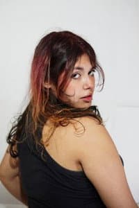 Jhulia Evelyn in Mau Presságio