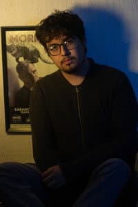 Octavio Moreno in Quisiera no estar borracho para decirte lo que siento sin sentirme raro por ser humano