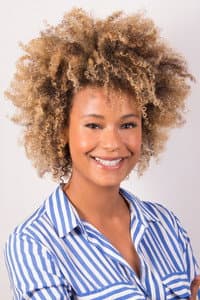 Marième Ndiaye in La grande soirée Passez le mot