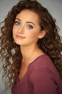 Caroline Portu in A Show-Stopping Christmas