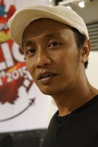 Akbar Kobar in Badut Gendong