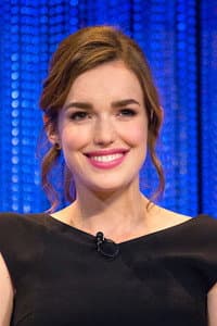 Elizabeth Henstridge in Marvel's Agents of S.H.I.E.L.D.