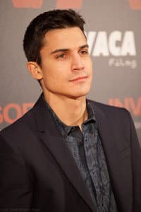 Pablo Gonzalez in Couples royaux - la nouvelle génération