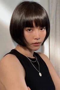 Lynn Lim in Gold