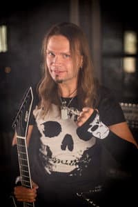 Andrey Smirnov in Dirkschneider: Live - Back to the Roots - Accepted!